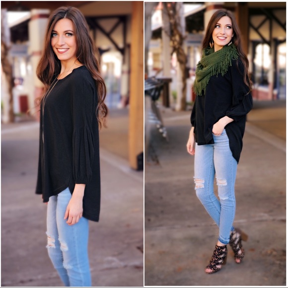 ✨LAST ONE✨Black Puff Sleeve Tunic - Picture 2 of 2